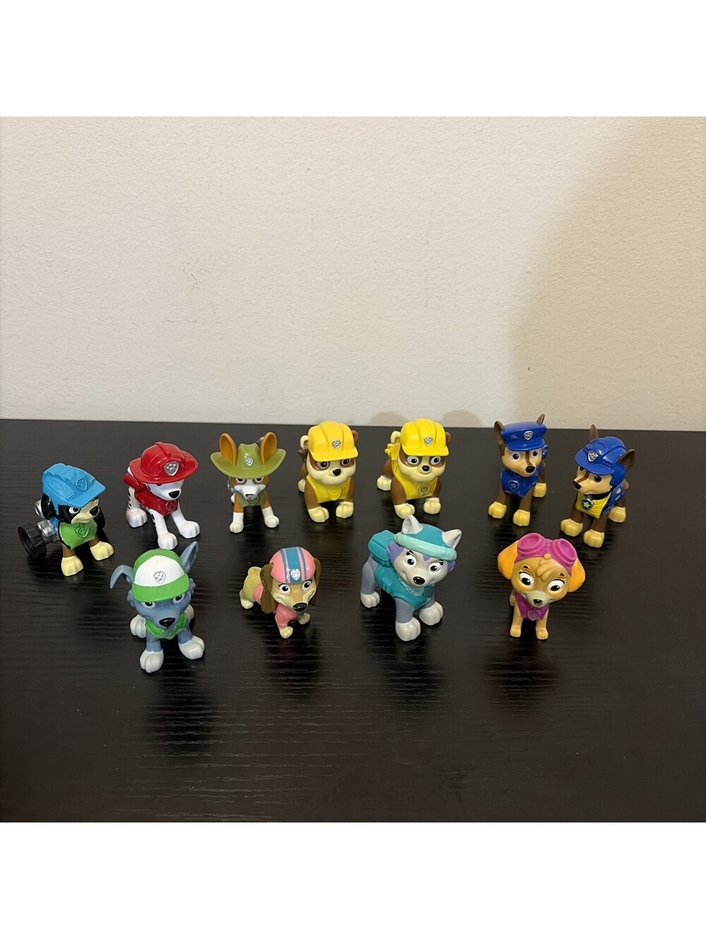 Lot Of 11 Paw Patrol Action Figures Toys